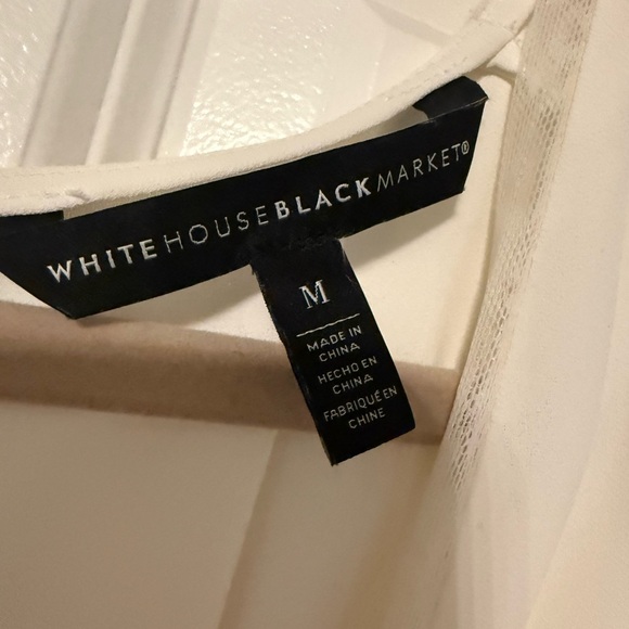 White House Black Market | White Flowy V-Neck Short Sleeve Blouse | Size M - Picture 5 of 6